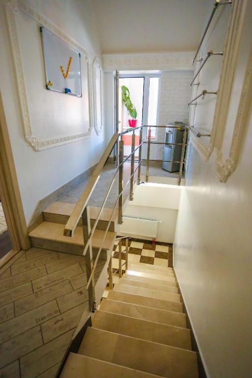 Inessa Center Guest Penthhouse Lägenhet Chişinau Exteriör bild