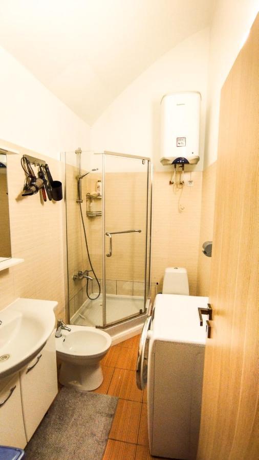 Inessa Center Guest Penthhouse Lägenhet Chişinau Exteriör bild