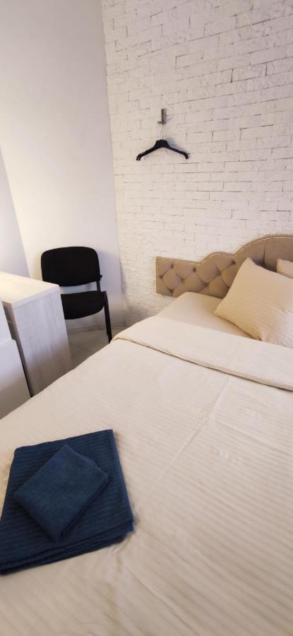 Inessa Center Guest Penthhouse Lägenhet Chişinau Exteriör bild